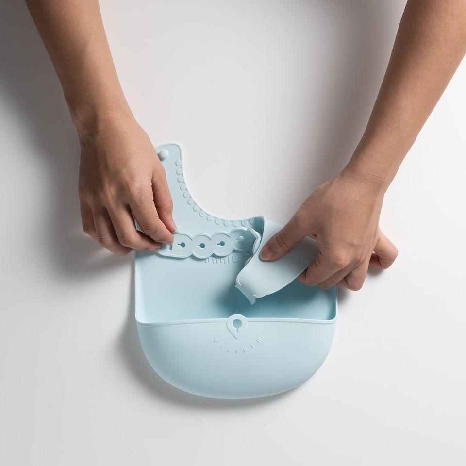 Miniware Roll &amp; Lock bib (Set of 2) - Silicone Bib in Aqua + Grey