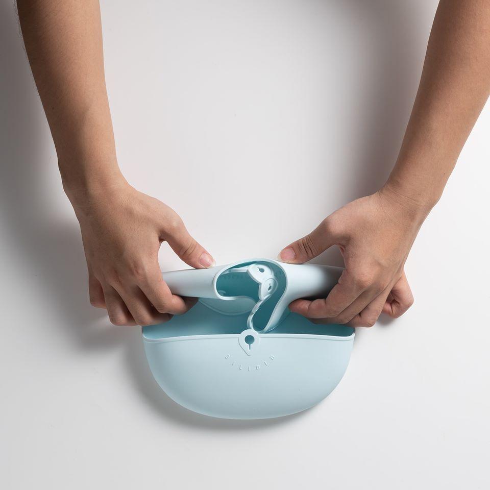 Miniware Roll & Lock bib - Silicone Bib in Aqua