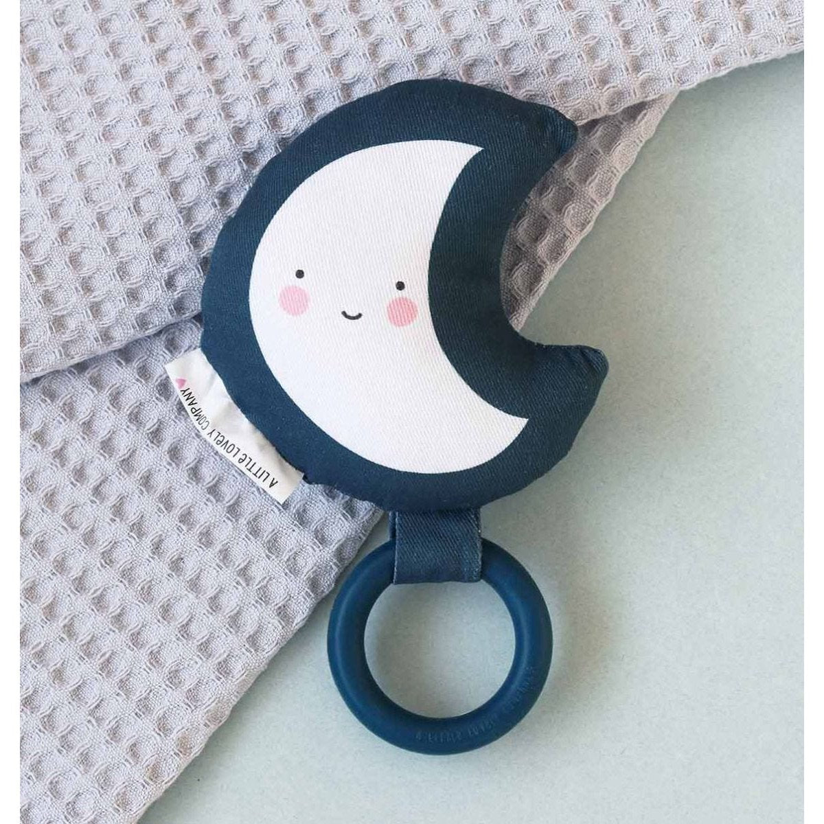 a-little-lovely-company-baby-rattle-moon- (4)