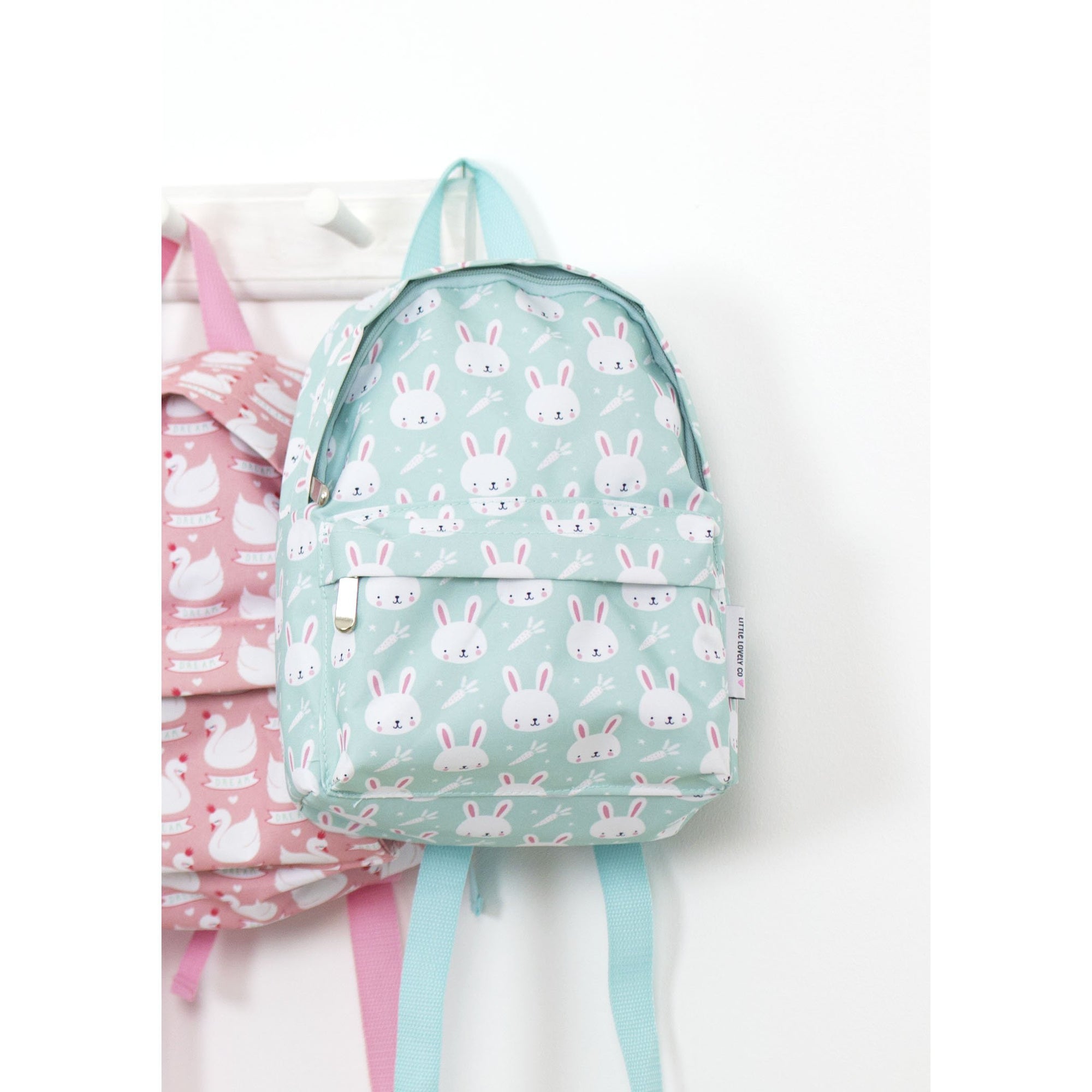a-little-lovely-company-little-backpack-rabbits- (4)