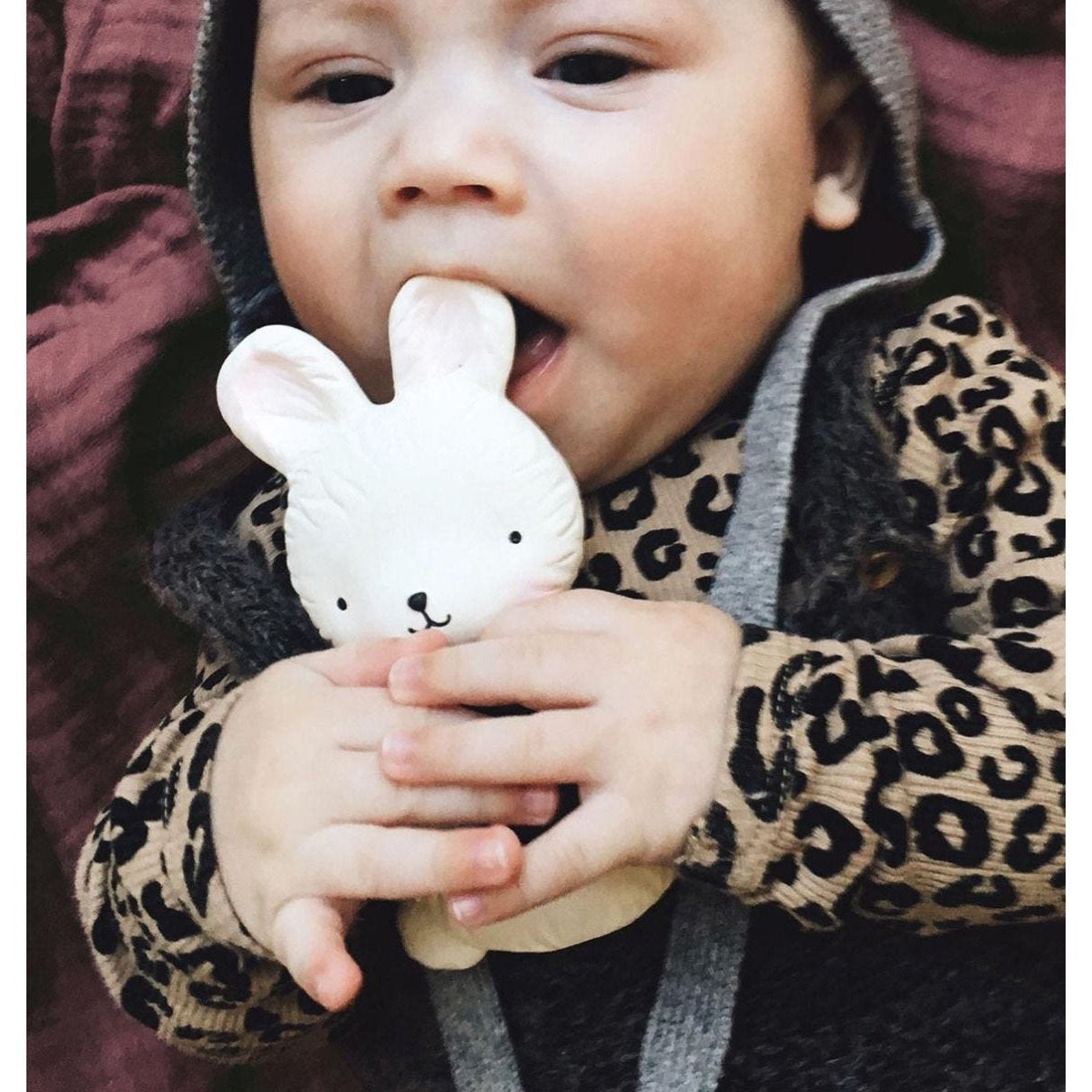a-little-lovely-company-teether-ring-bunny- (6)