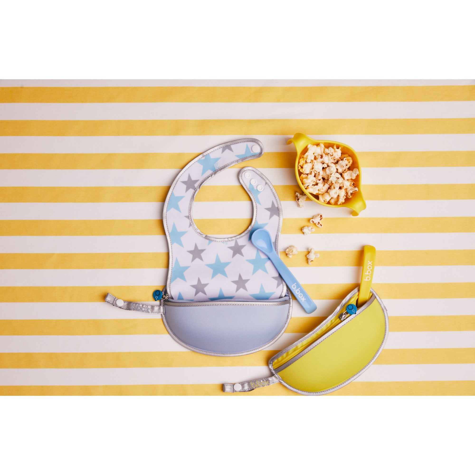 b.box Travel Bib - Retro Circle