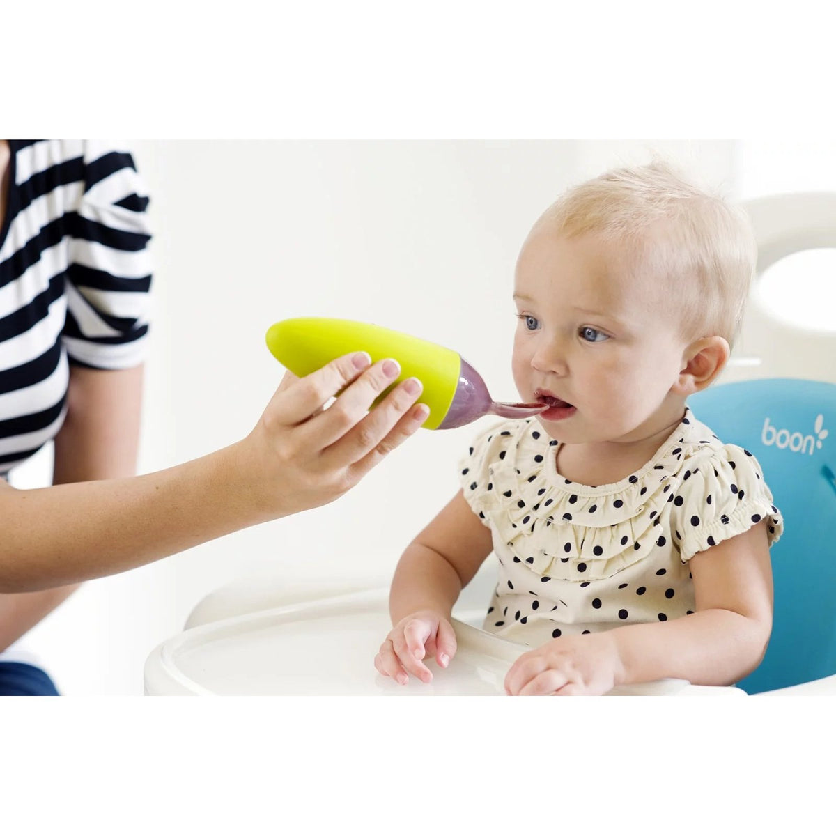 boon-squirt-dispensing-spoon-blue- (3)