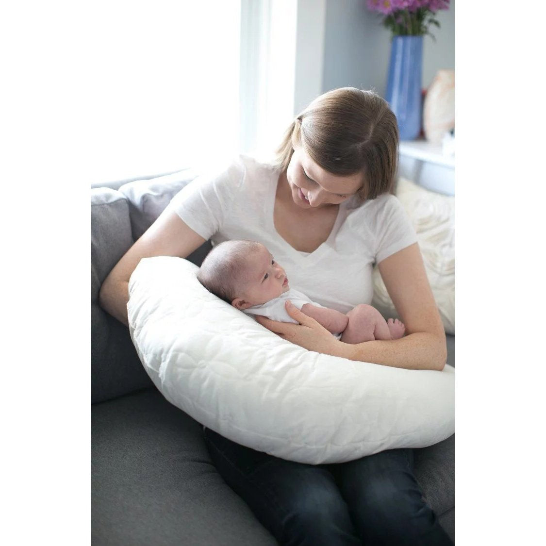 dr-browns-gia-angled-nursing-pillow-with-cotton-cover- (3)