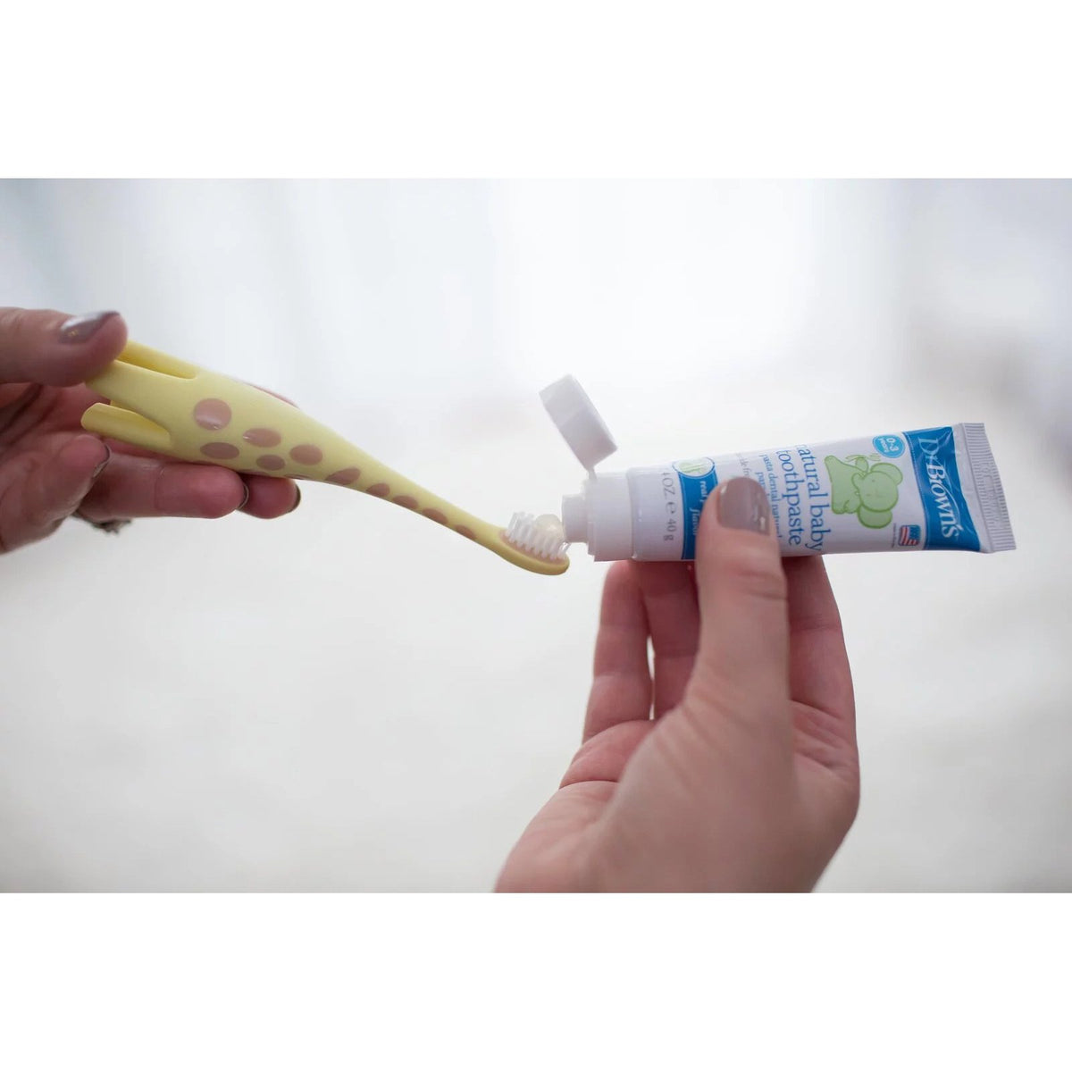 dr-browns-super-soft-upright-training-toothbrush-giraffe- (4)