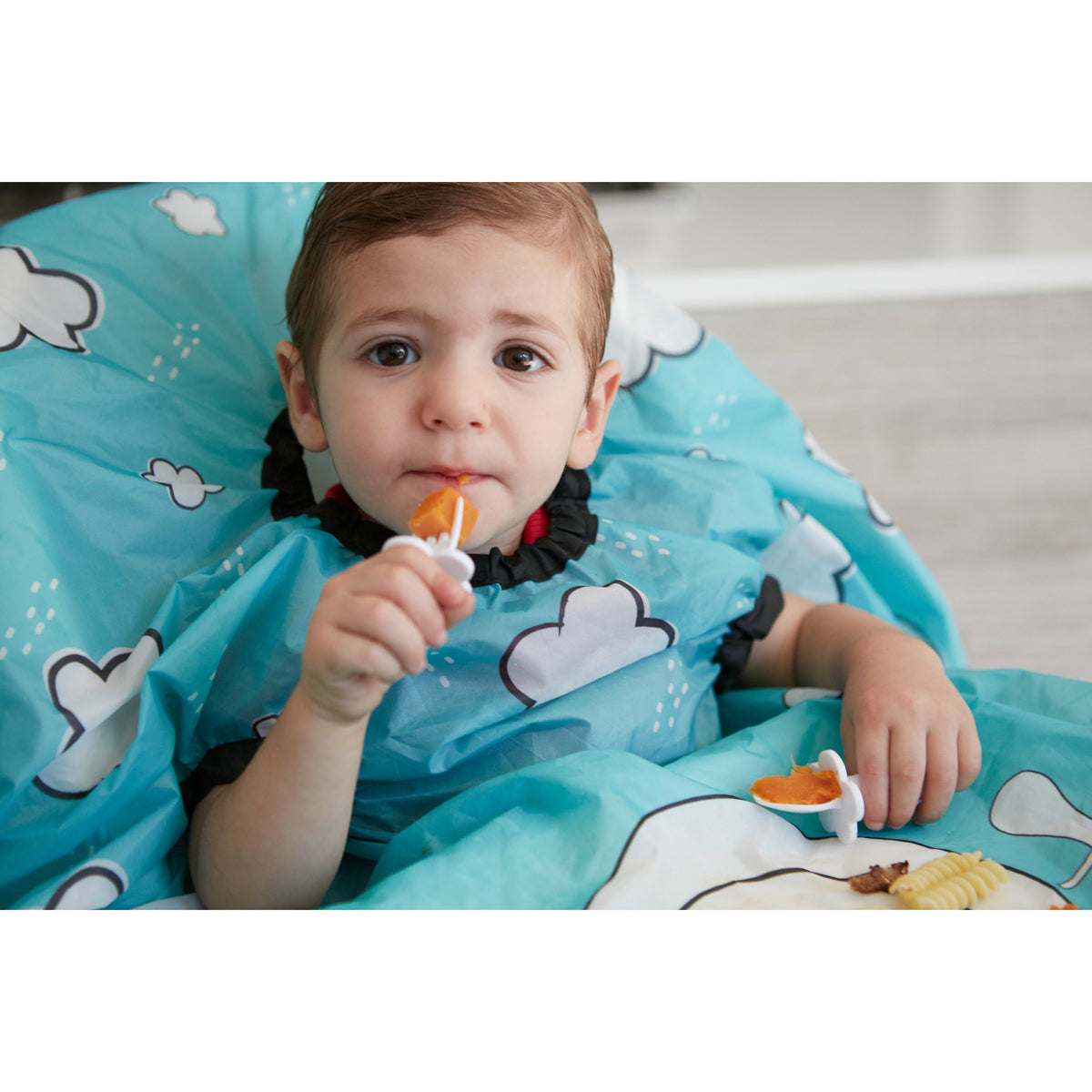 grabease-allover-bib-teal- (9)