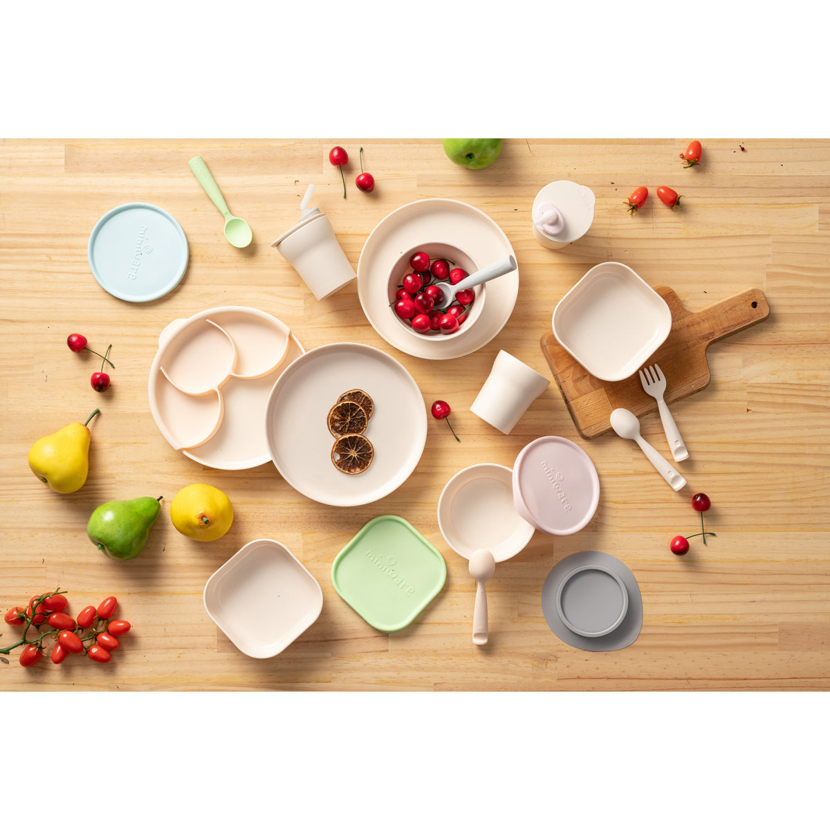 miniware-first-bite-set-pla-cereal-suction-bowl-vanilla-silicone-spoon-and-cover-in-aqua- (13)