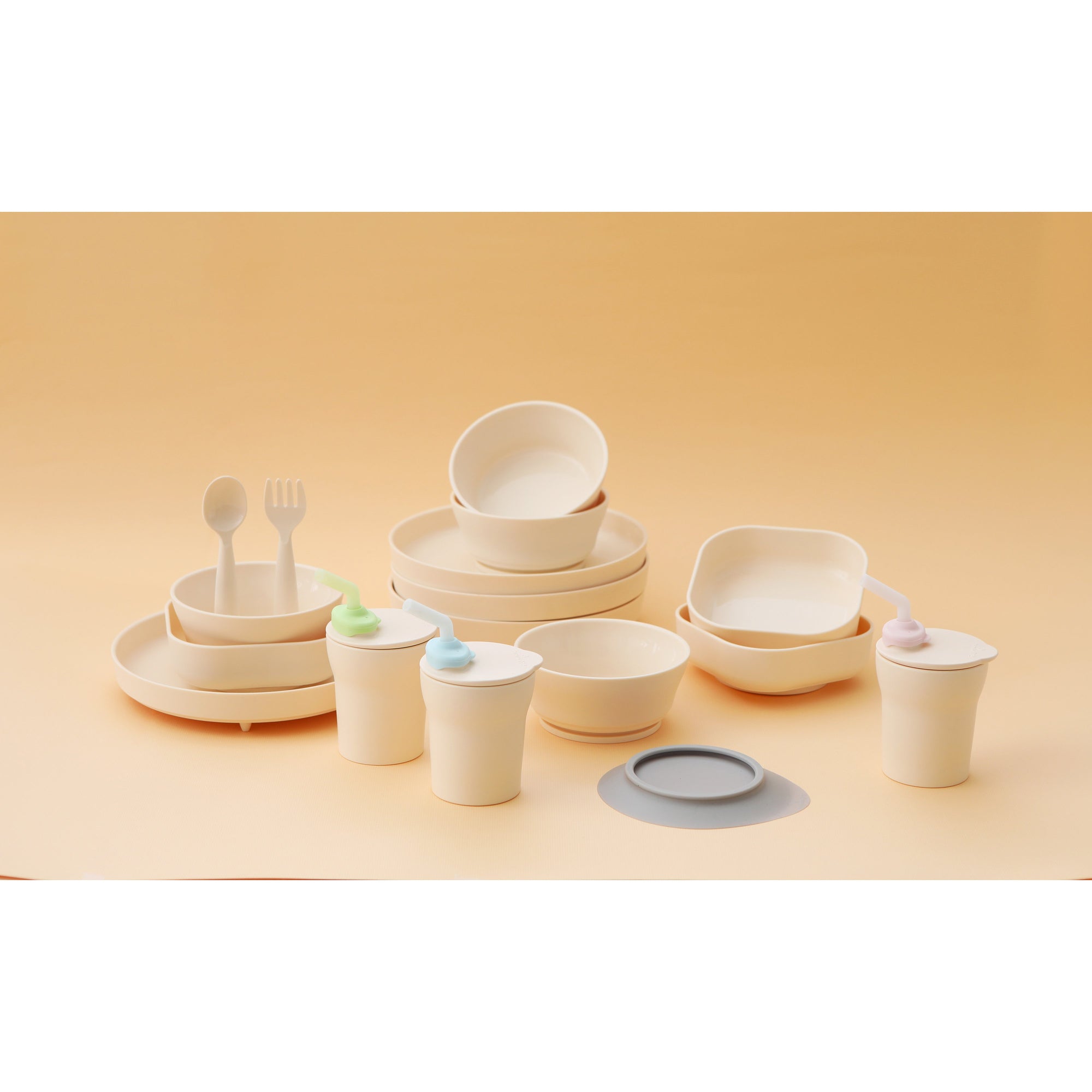 miniware-first-bite-set-pla-cereal-suction-bowl-vanilla-silicone-spoon-and-cover-in-aqua- (9)