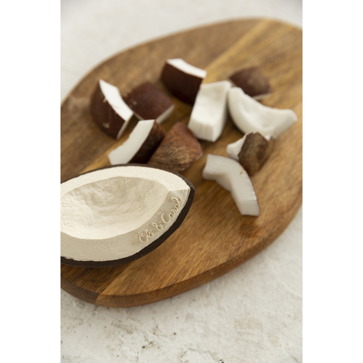 oli-&amp;-carol-coco-the-coconut- (7)