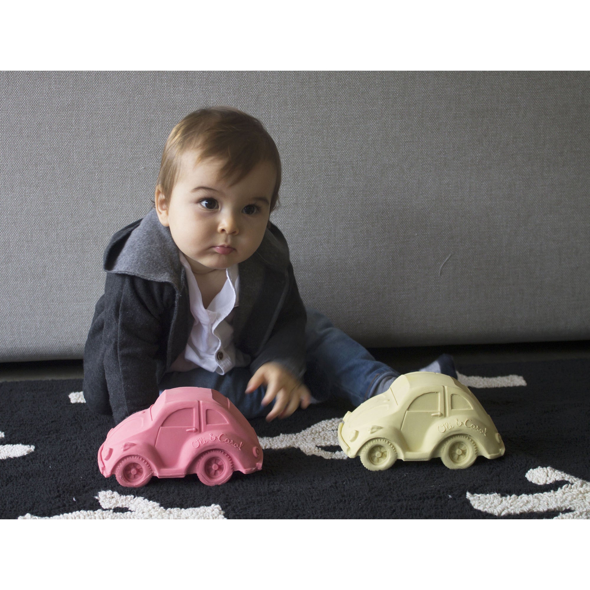 oli-&-carol-extra-large-beetle-car-teether- (35)