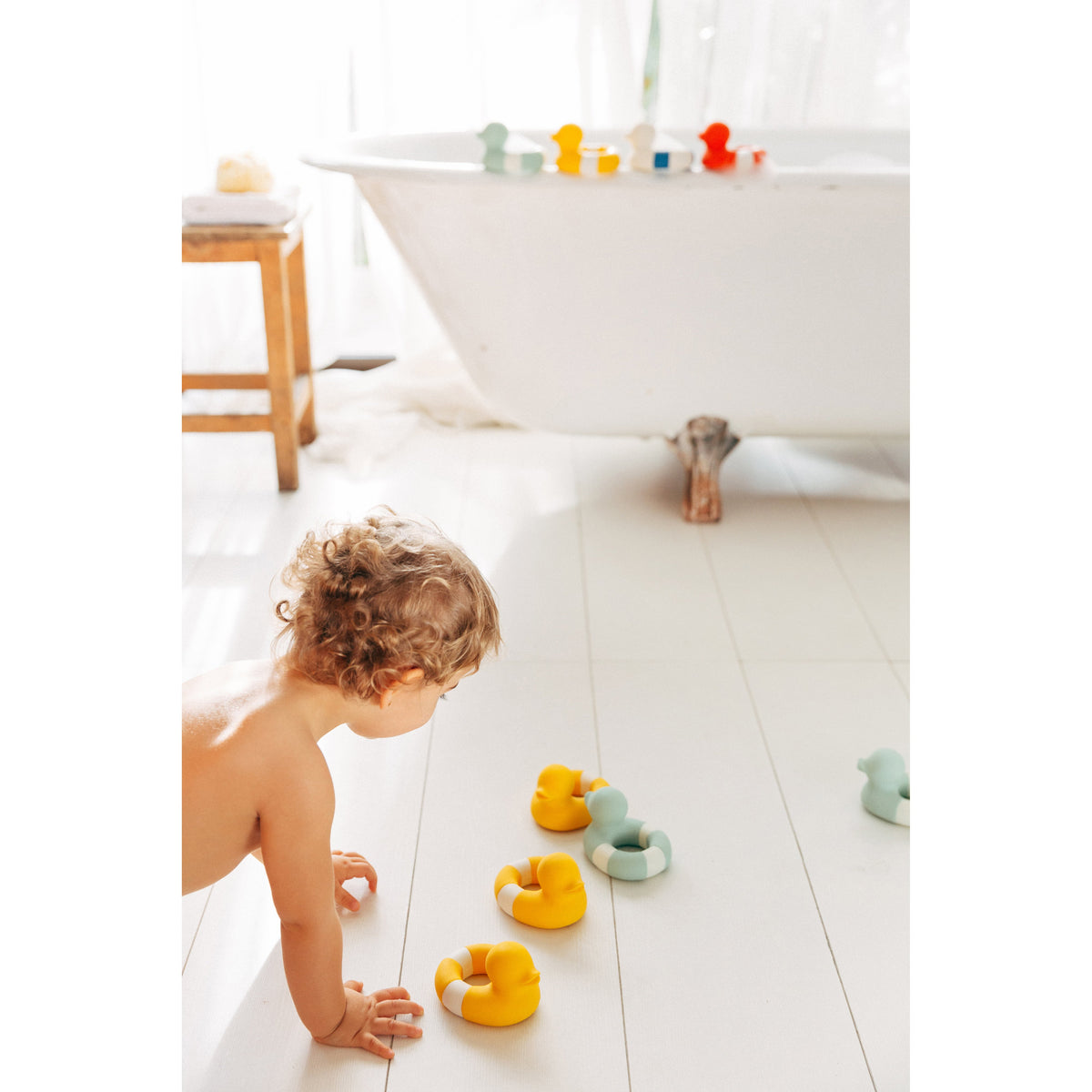 oli-&amp;-carol-floatie-duck-yellow- (30)