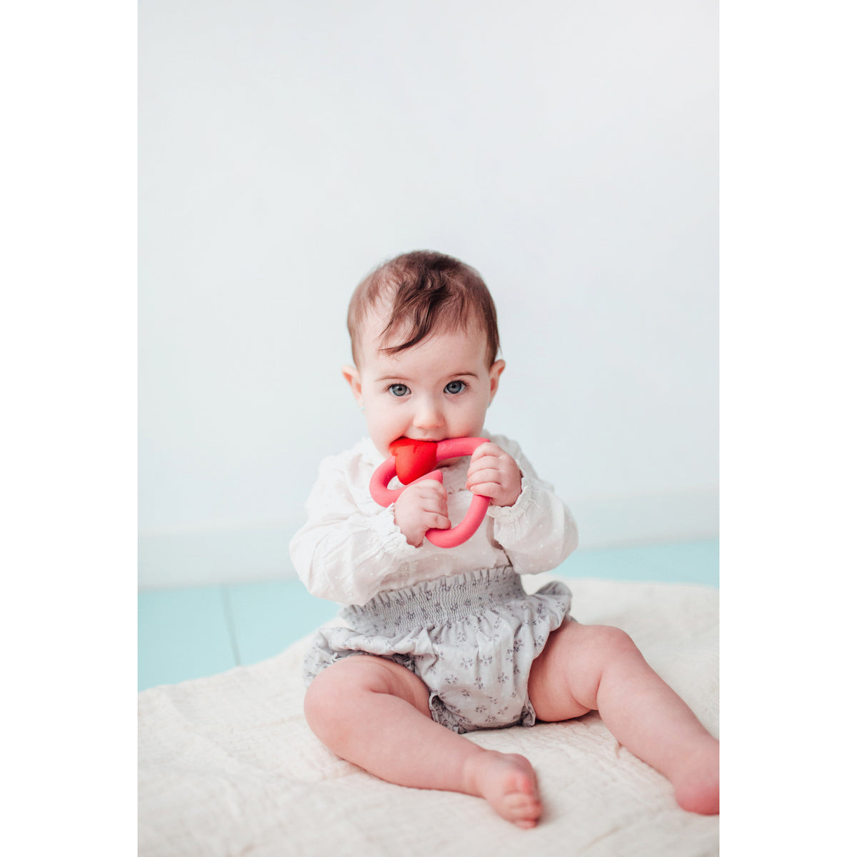oli-&amp;-carol-heart-agatha-ruiz-de-la-prada-teether- (21)