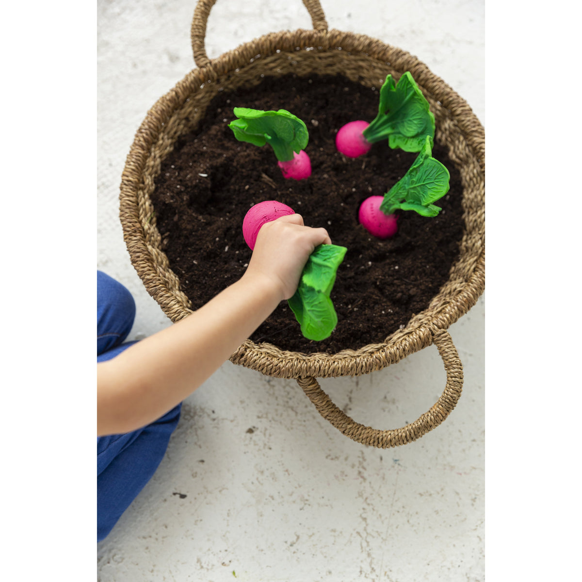 oli-&amp;-carol-ramona-the-radish-teether- (24)