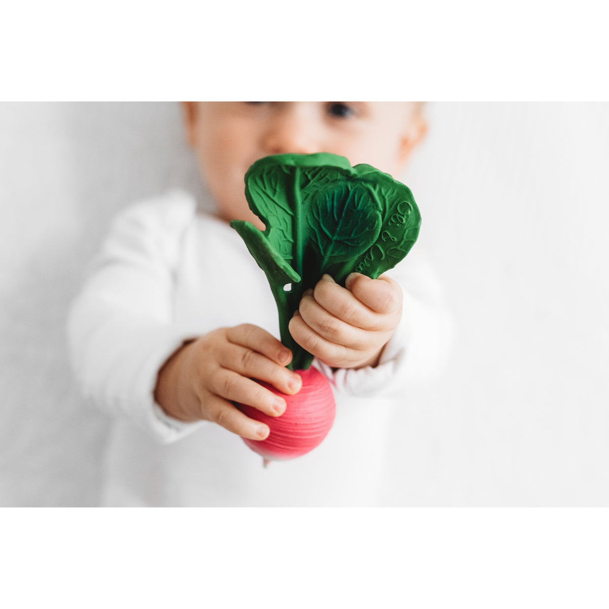 oli-&amp;-carol-ramona-the-radish-teether- (15)