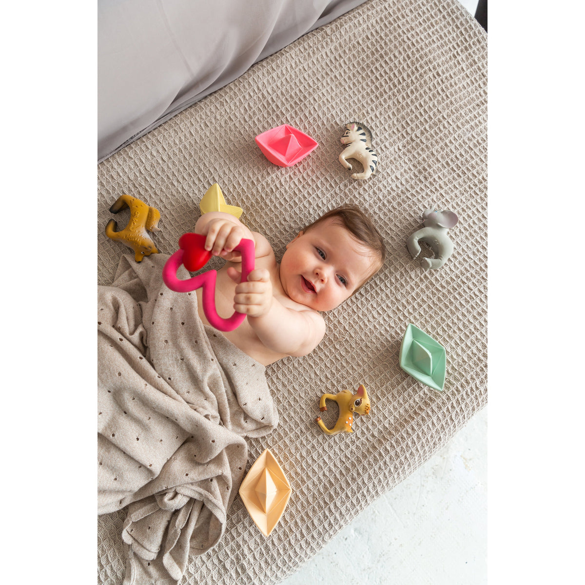 oli-&amp;-carol-rob-the-fox-teether- (17)