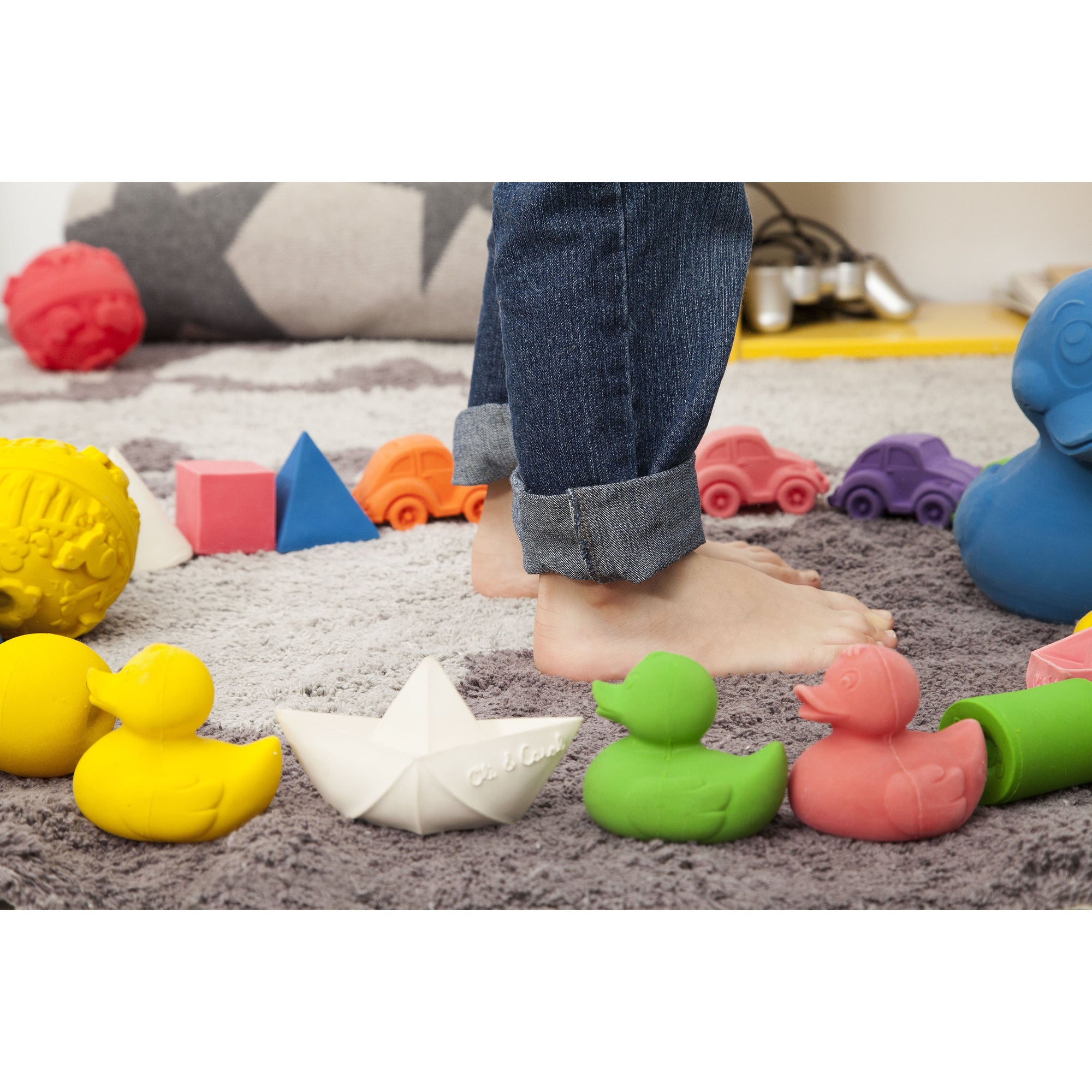 oli-&-carol-small-monochrome-ducks-teether- (129)