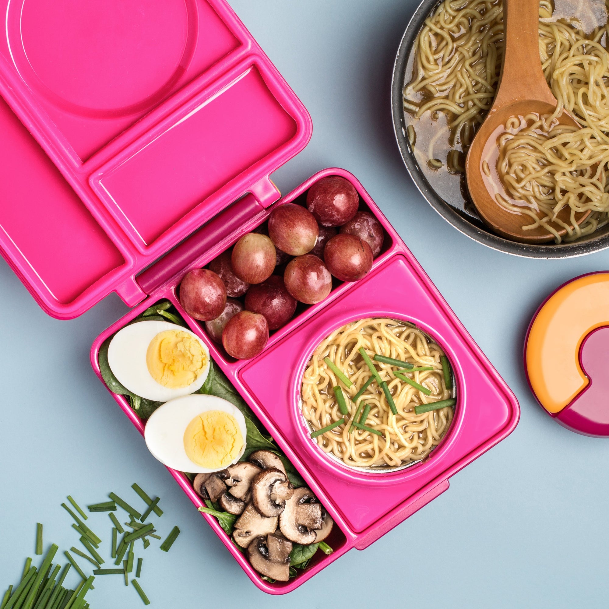 omiebox-insulated-hot-&-cold-bento-box-pink-berry- (11)